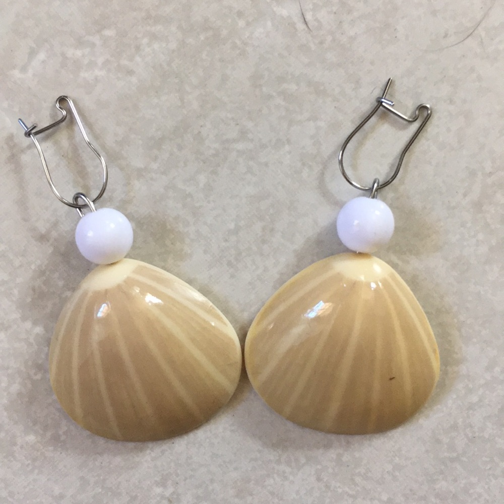 SHELL EARRINGS - Picture 2 of 8
